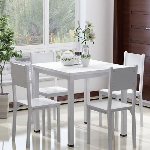 Designing small spaces: How to choose the perfect minimalist dining table for apartment living